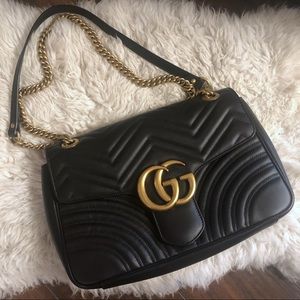Gucci Medium Marmont shoulder bag
